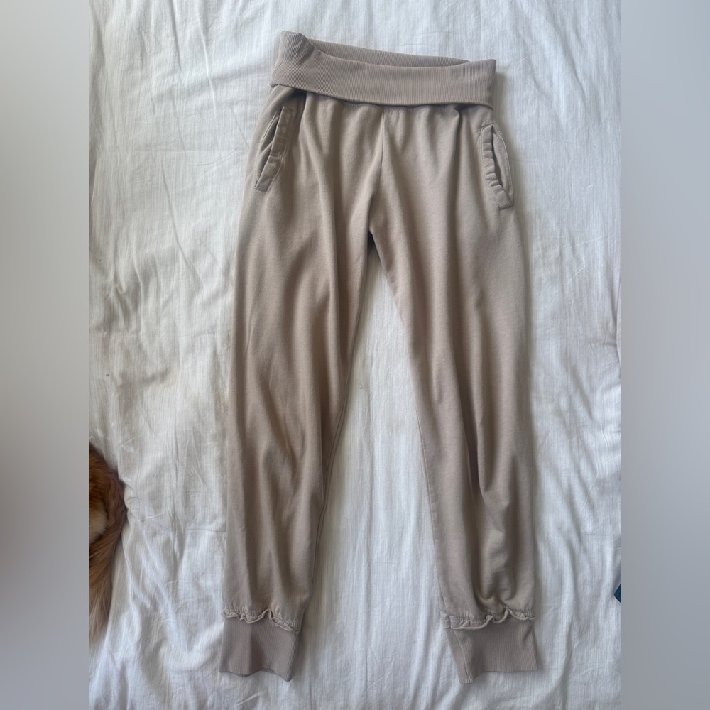 young fabulous & broke tan foldover joggers ruffle ankle size Medium